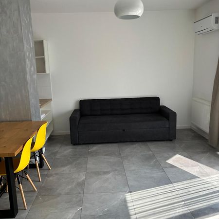 Апартаменты Smart Apartament Орадя Экстерьер фото