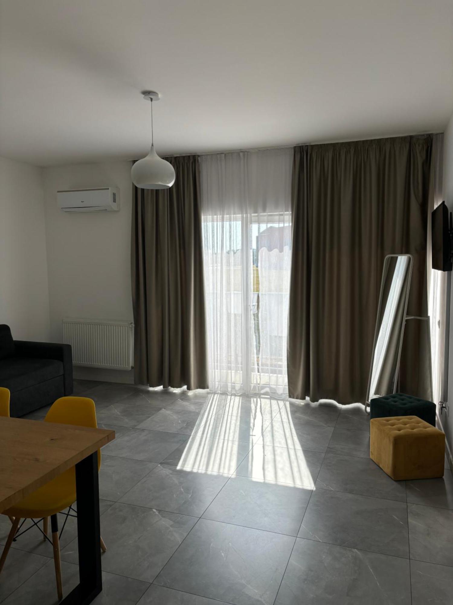 Апартаменты Smart Apartament Орадя Экстерьер фото